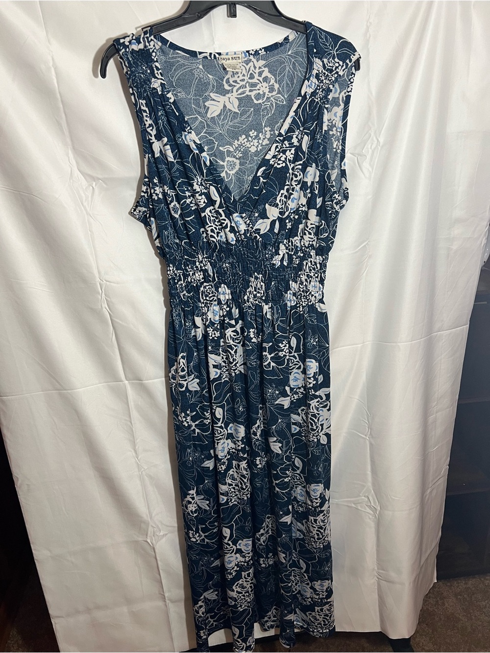 Size 2X Blue Floral V-Neck Maxi Dress